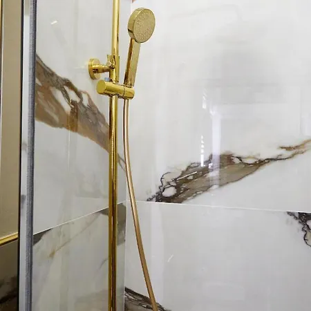 Luxury Margo דירה מולה די בארי