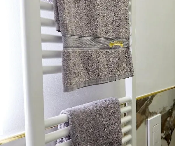 Luxury Margo Daire *